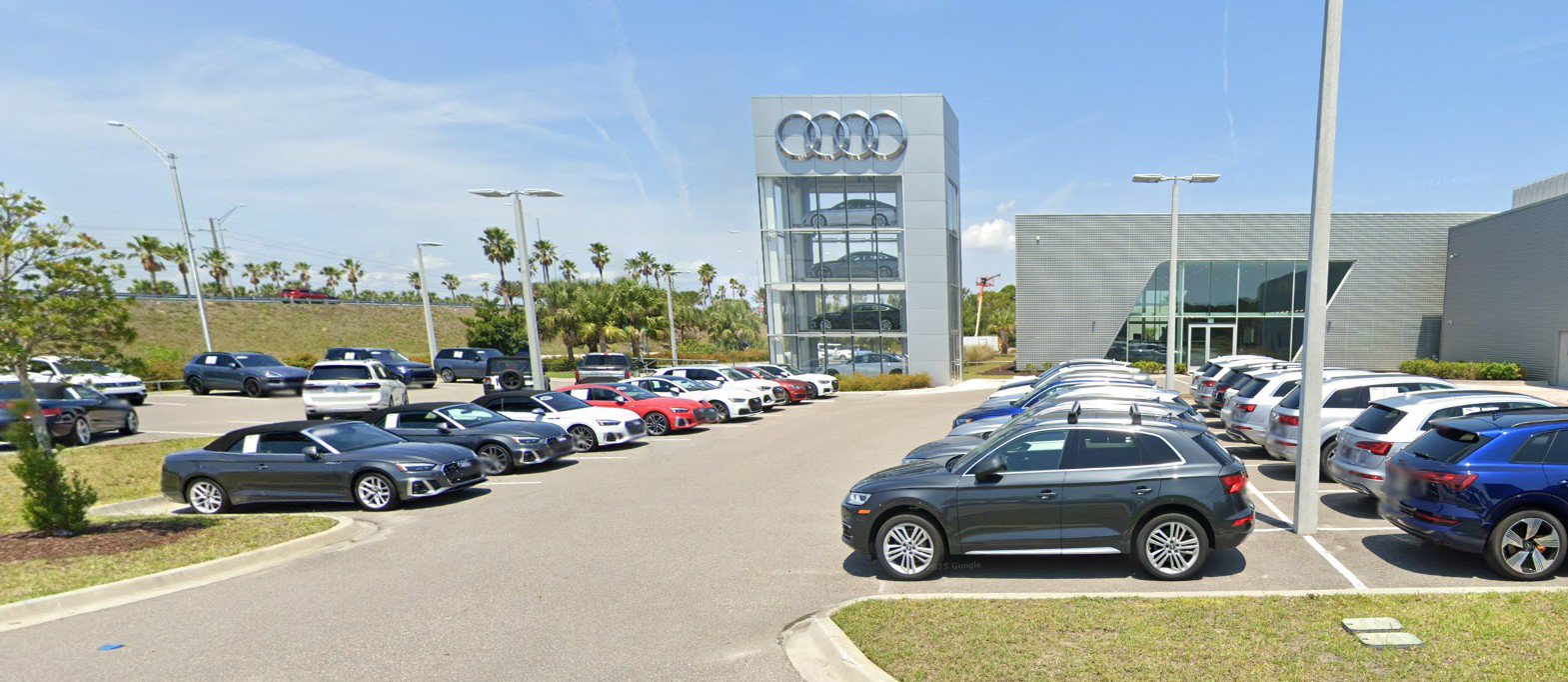 Certified 2026 Audi SQ8 Prestige AWD/4WD image 36