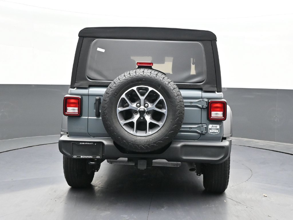 Used 2024 Jeep Wrangler Unlimited Sport AWD/4WD image 4