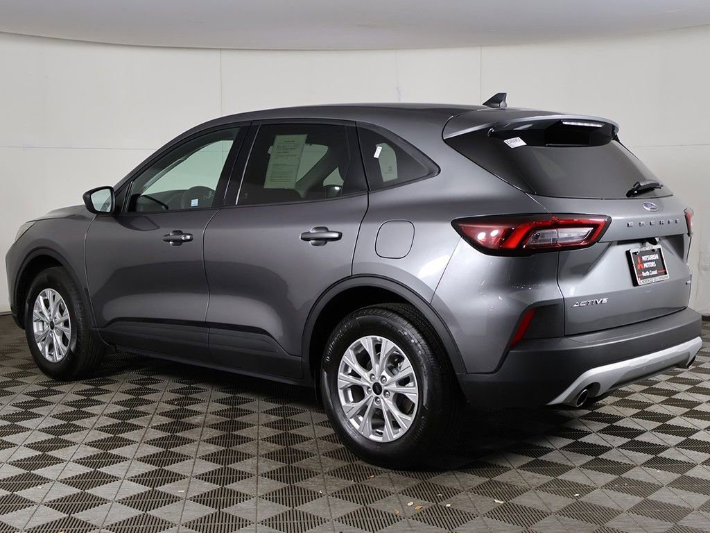 Used 2025 Ford Escape Active w/ Cold Weather Package AWD/4WD image 8