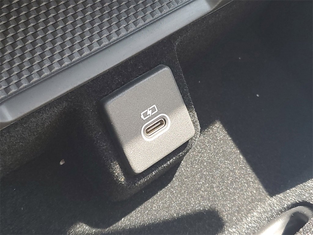 New 2025 Land Rover Range Rover SE image 22