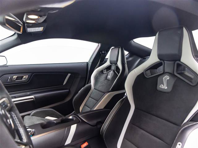 Used 2022 Ford Mustang Shelby GT500 w/ Carbon Fiber Track Pack RWD image 18
