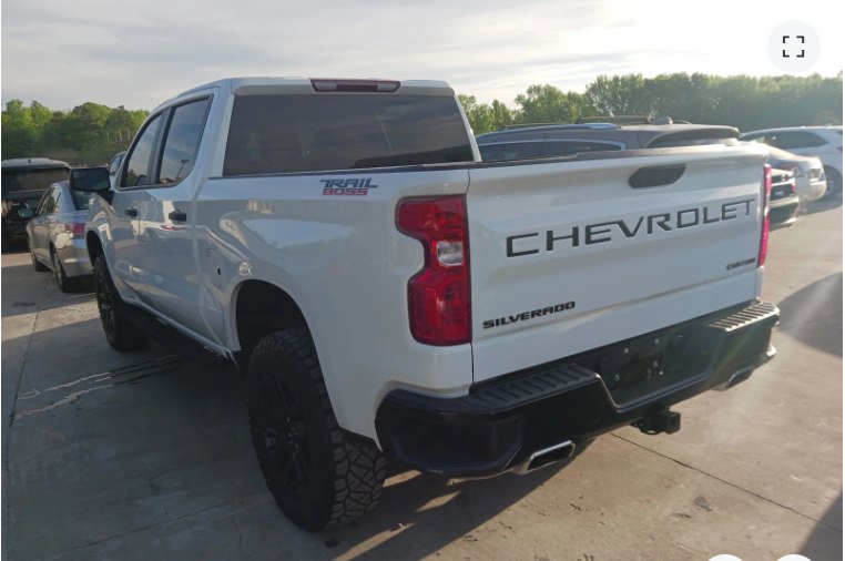 Used 2023 Chevrolet Silverado 1500 Custom Trail Boss w/ LPO, Dark Essentials Package AWD/4WD image 4