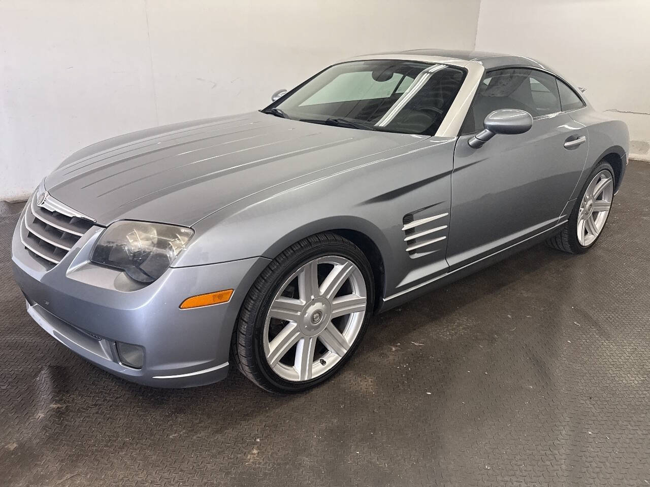 Used 2004 Chrysler Crossfire Coupe RWD image 1