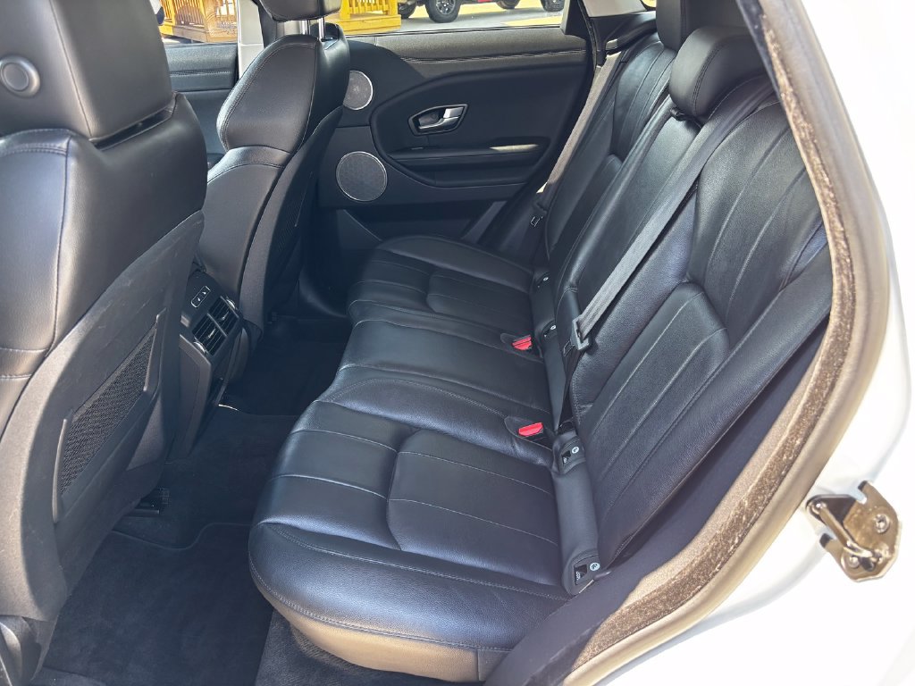 Used 2019 Land Rover Range Rover Evoque SE AWD/4WD image 18