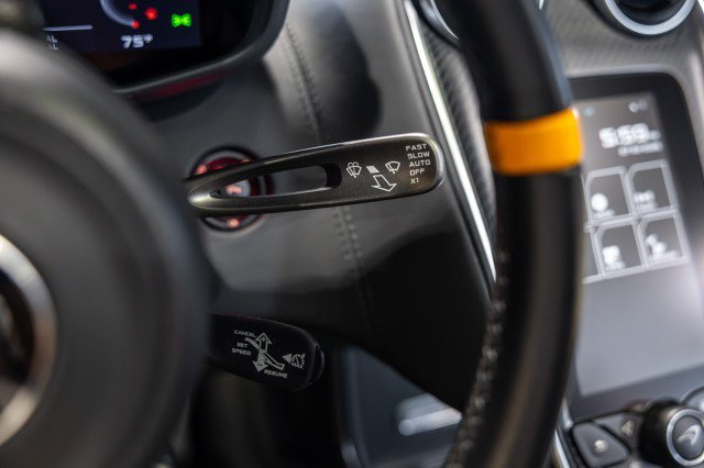 Used 2020 McLaren 600LT Spider RWD image 41