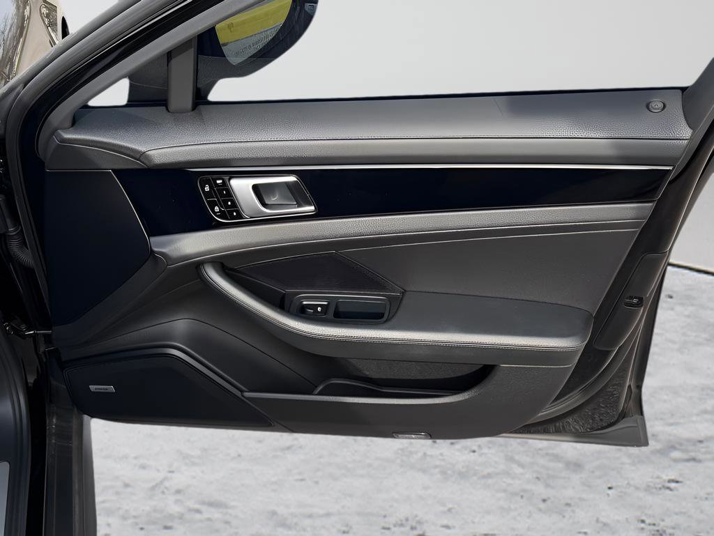 Used 2019 Porsche Panamera 4 image 31