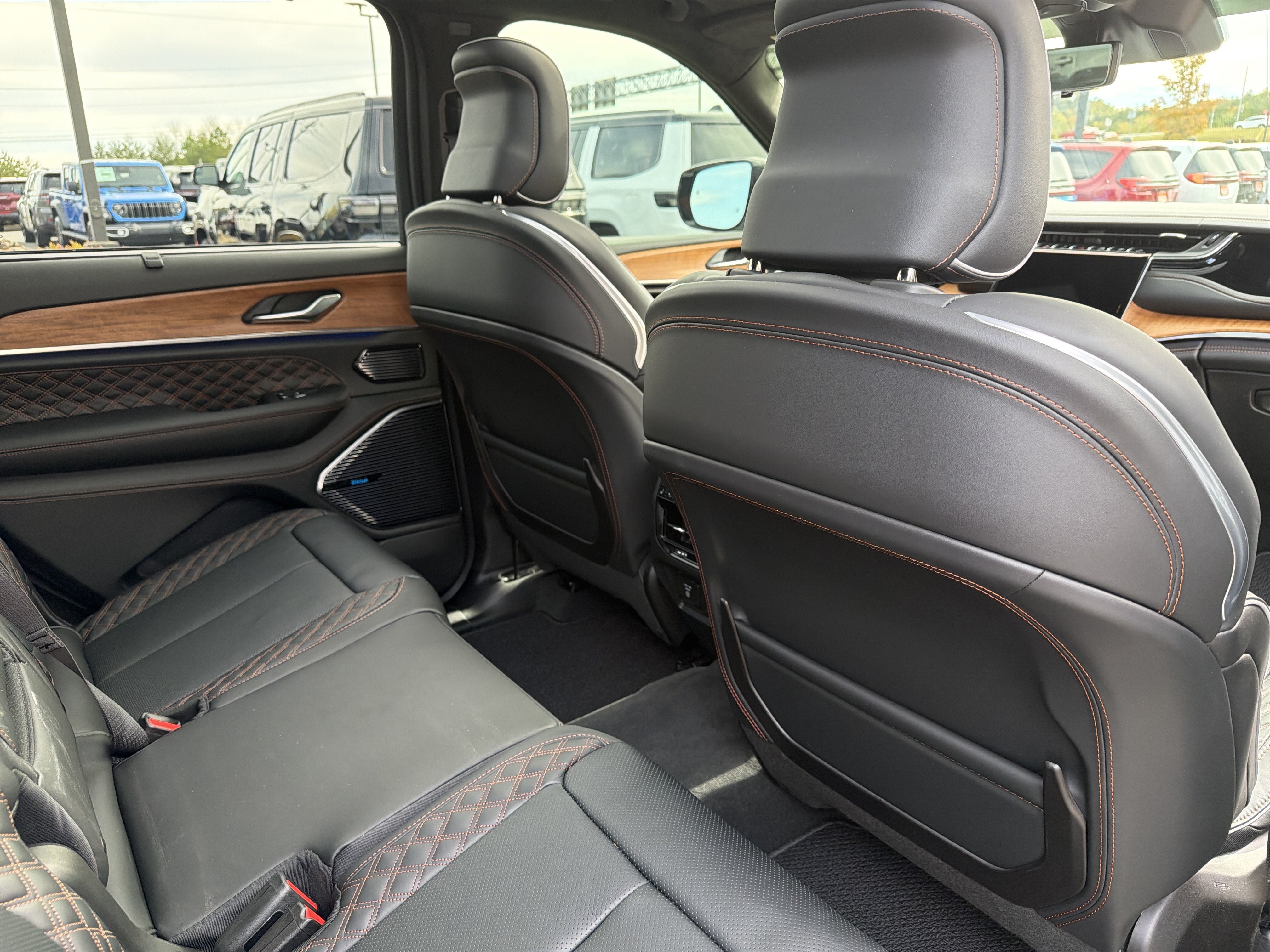 Used 2025 Jeep Grand Cherokee L Summit AWD/4WD image 29
