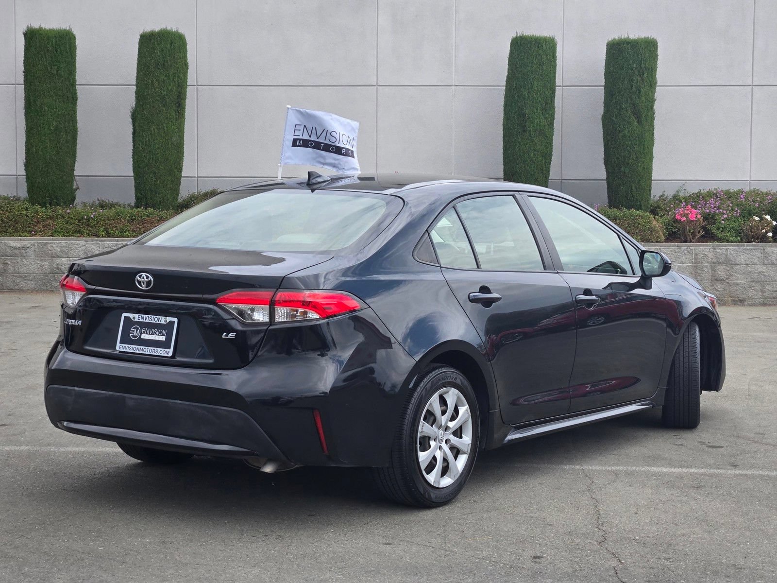 Used 2020 Toyota Corolla LE w/ Carpet Mat Package (TMS) FWD image 7