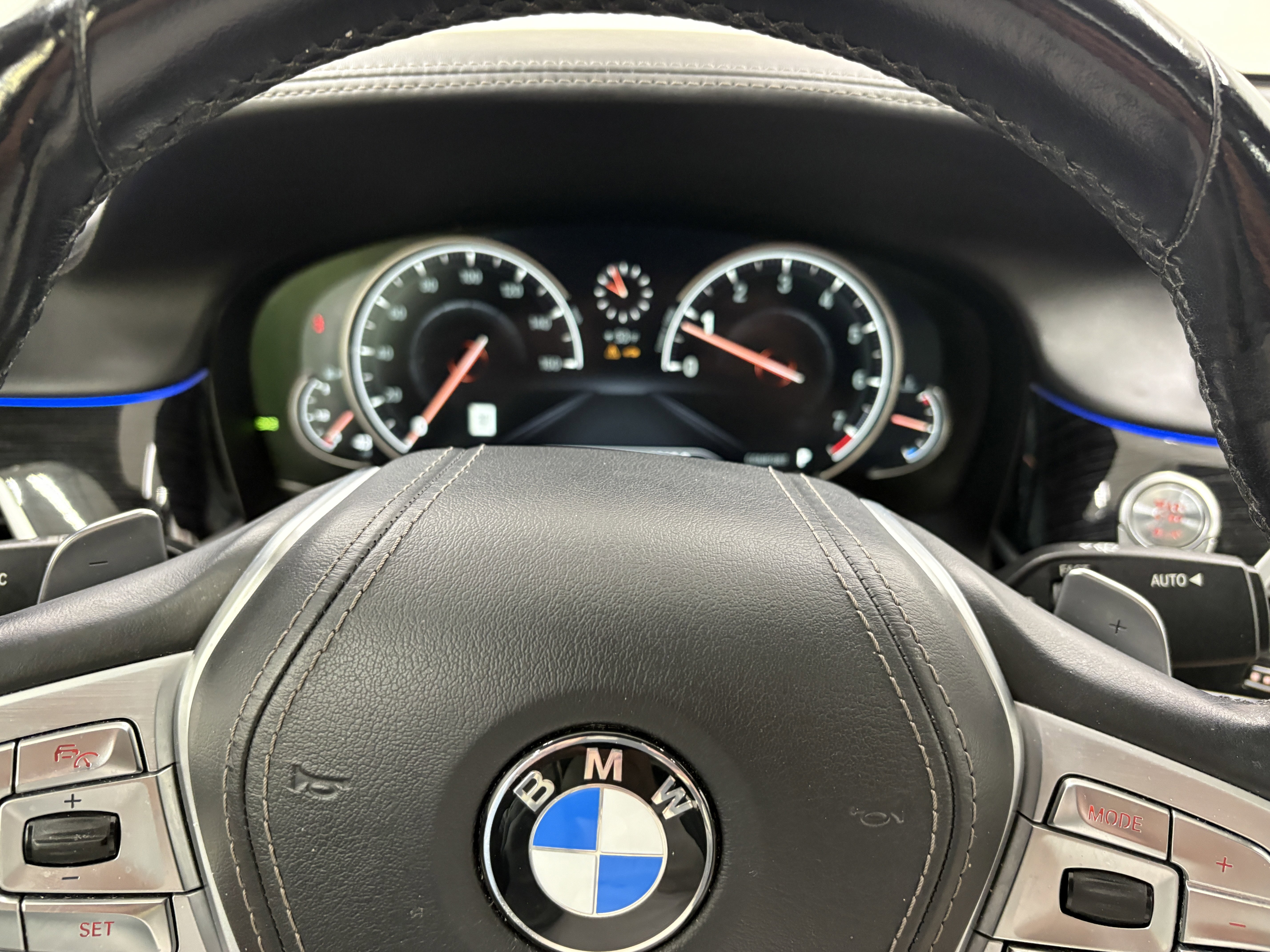 Used 2017 BMW 750i xDrive image 36