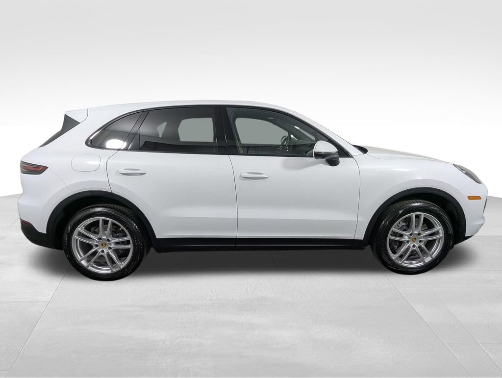 Used 2022 Porsche Cayenne AWD/4WD image 23
