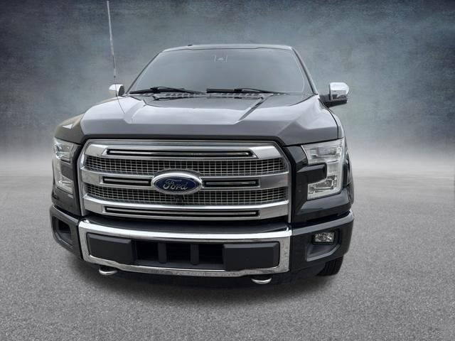 Used 2015 Ford F150 Platinum w/ Equipment Group 701A Luxury AWD/4WD image 3
