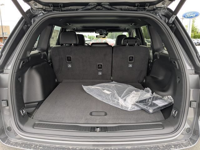 New 2026 Jeep Grand Cherokee Altitude AWD/4WD image 12