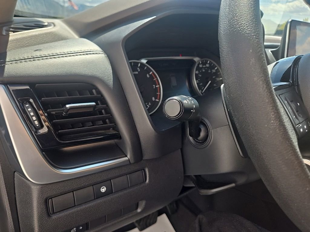 Used 2022 Nissan Rogue SV AWD/4WD image 25