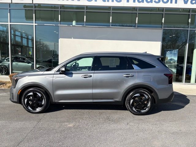 Used 2025 Kia Sorento EX image 2