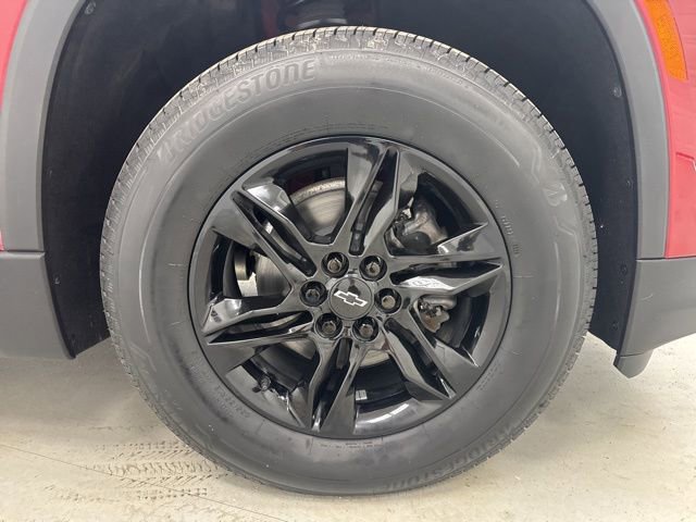Used 2023 Chevrolet Traverse LT FWD image 31