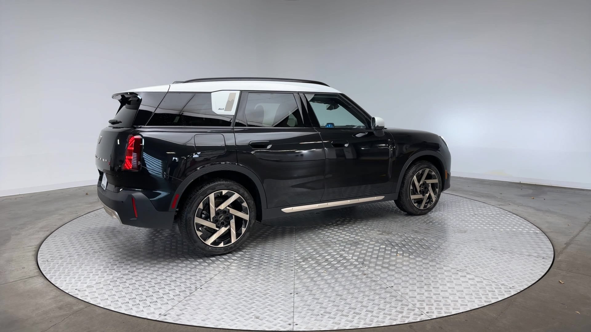Certified 2026 MINI Cooper Countryman S AWD/4WD image 8