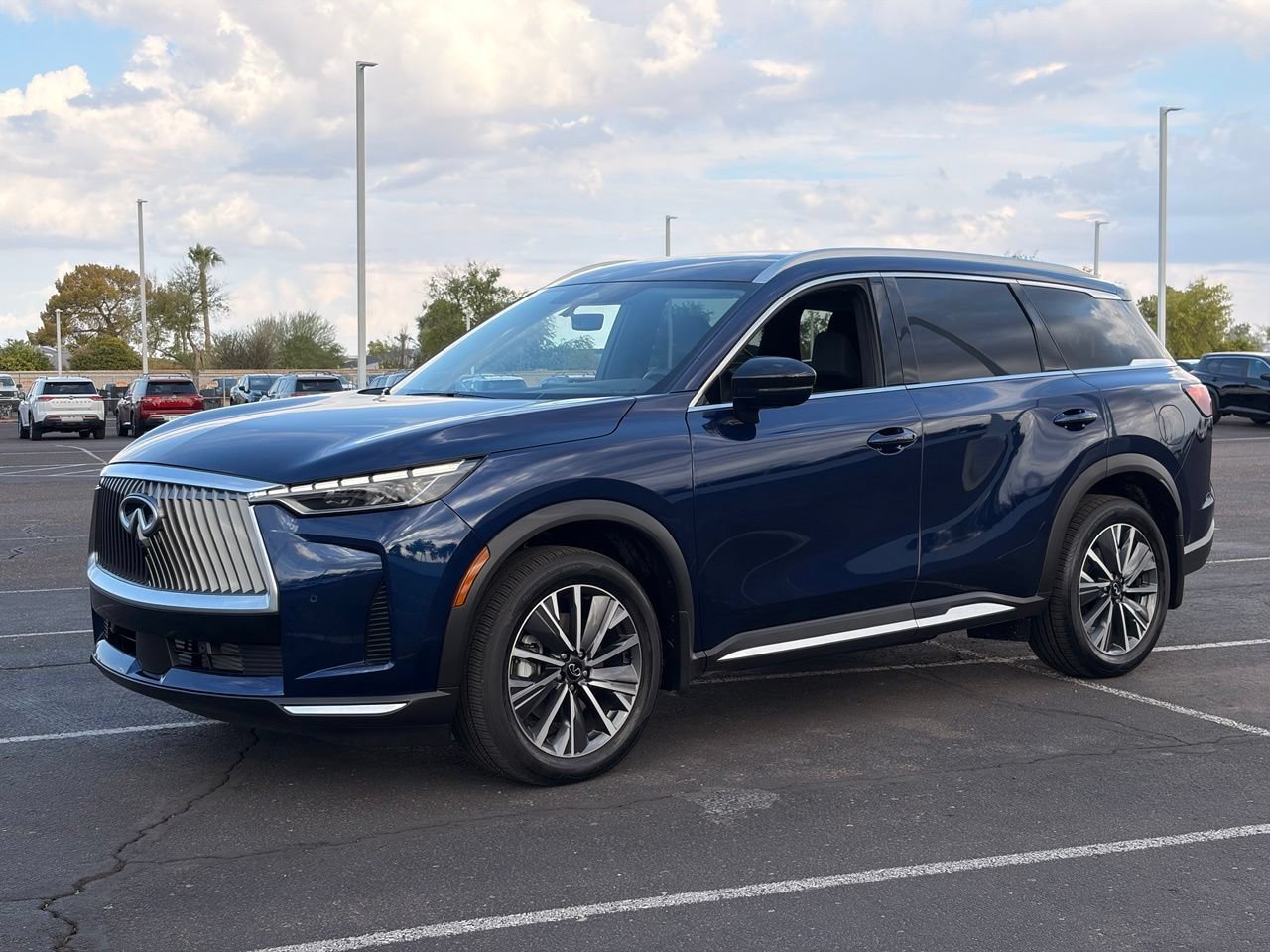 Certified 2026 INFINITI QX60 Luxe w/ Cargo Package FWD image 2
