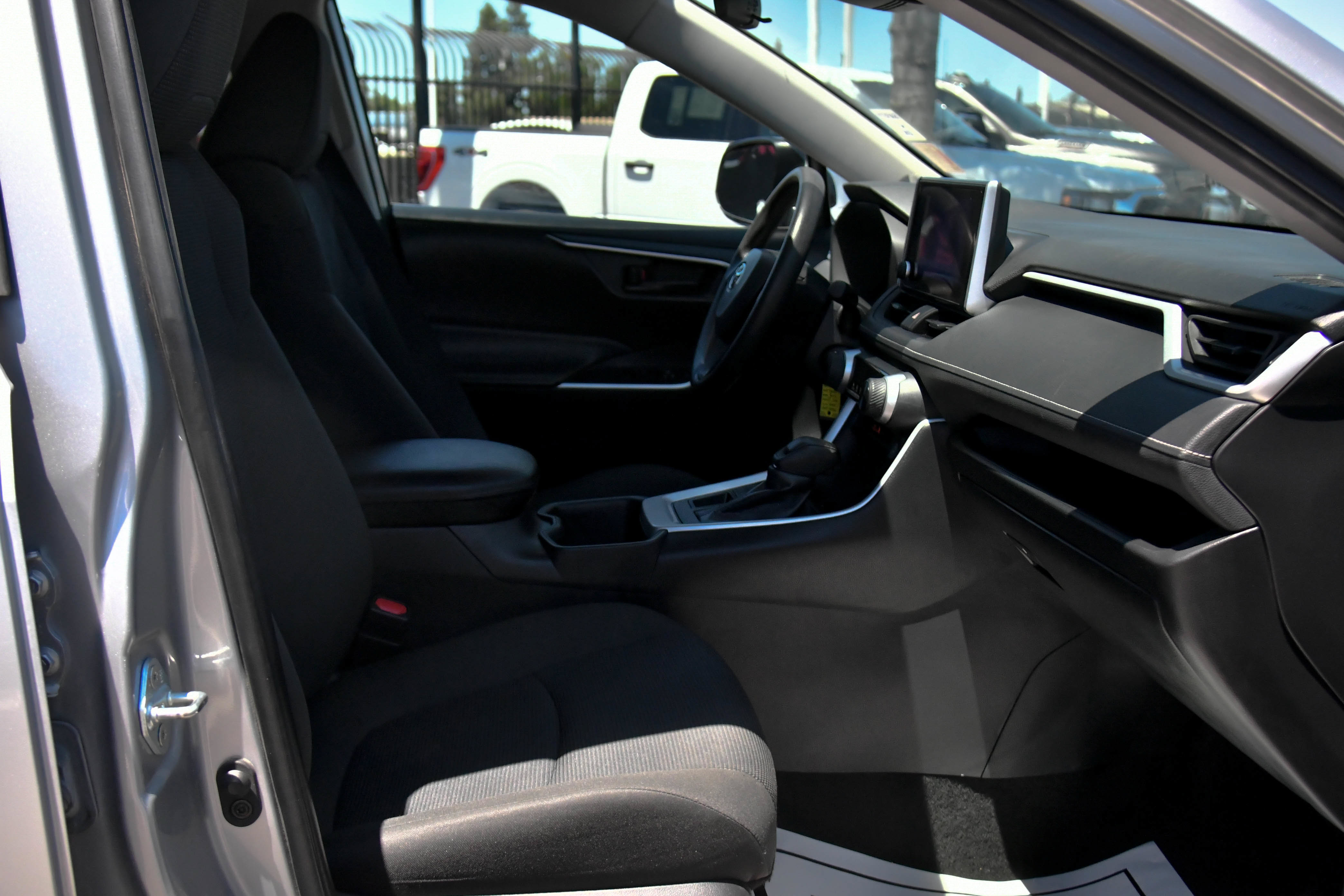 Used 2024 Toyota RAV4 LE AWD/4WD image 41