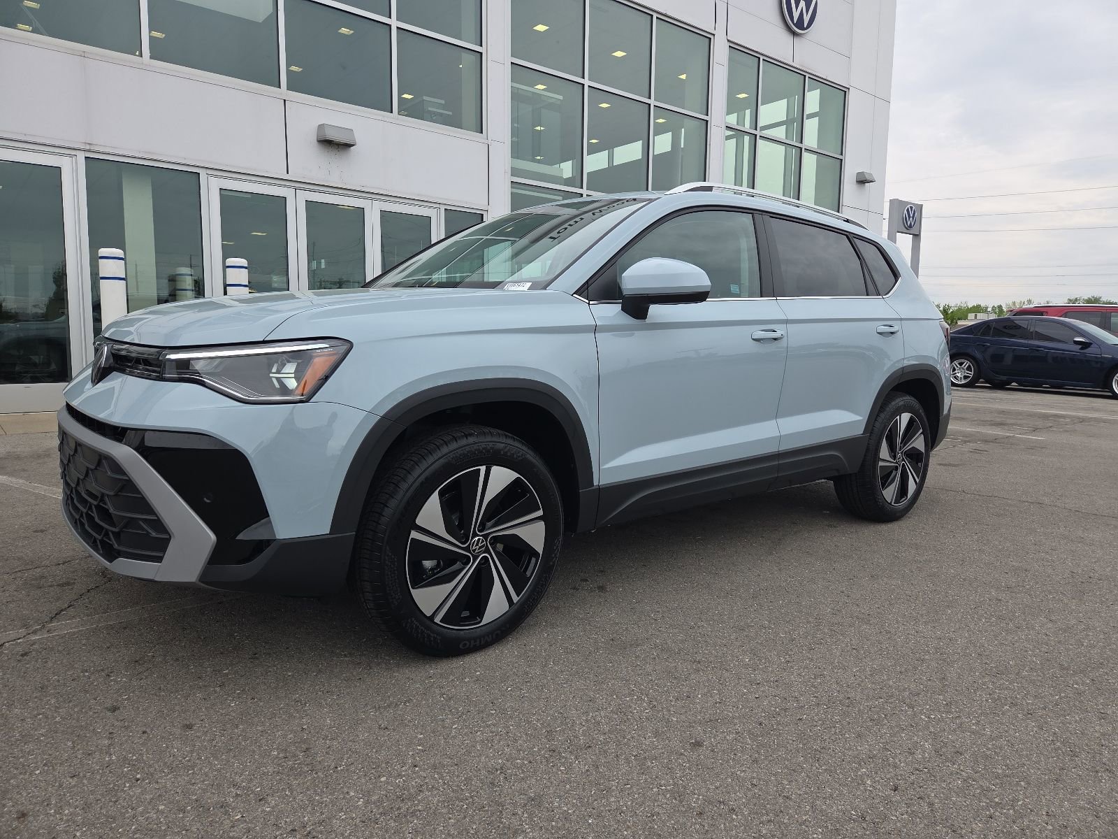 New 2026 Volkswagen Taos SE AWD/4WD image 8