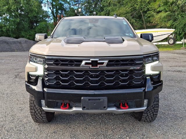 Used 2022 Chevrolet Silverado 1500 ZR2 AWD/4WD image 2