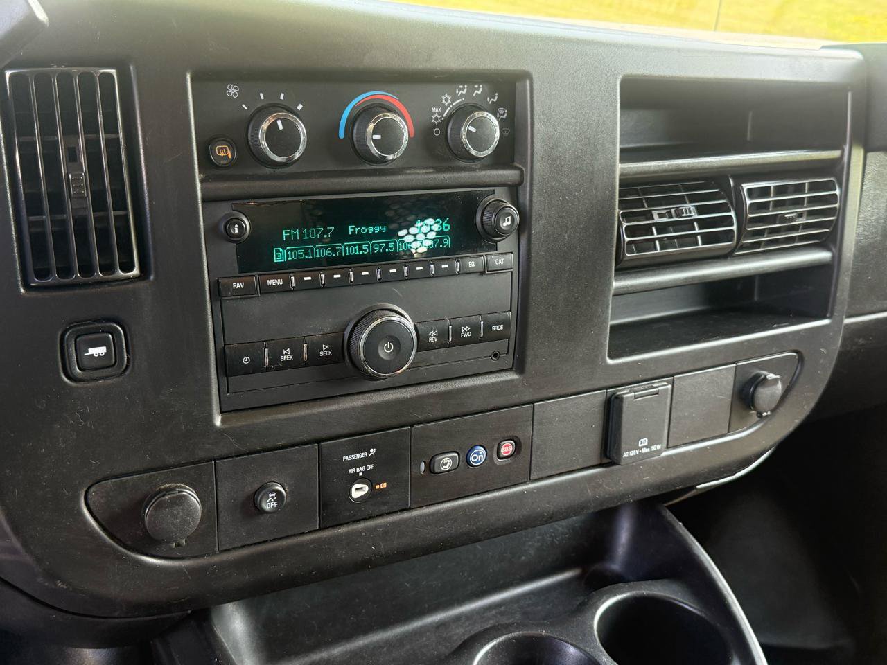 Used 2020 Chevrolet Express 2500 w/ Driver Convenience Package RWD image 23
