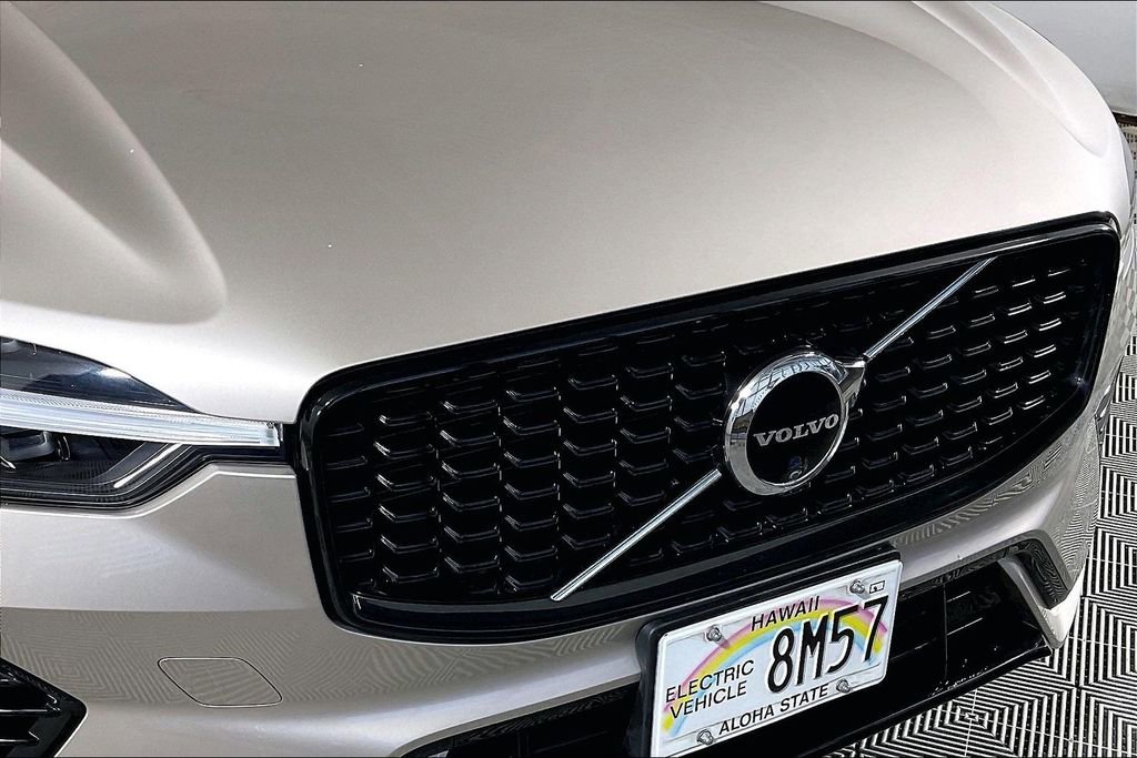 Used 2024 Volvo XC60 T8 Plus w/ Protection Package Premier image 30