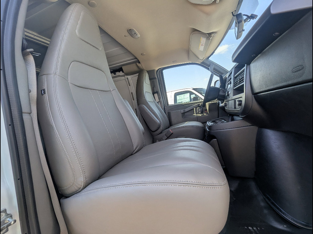 New 2026 GMC Savana 2500 w/ Enhanced Convenience Package RWD image 12