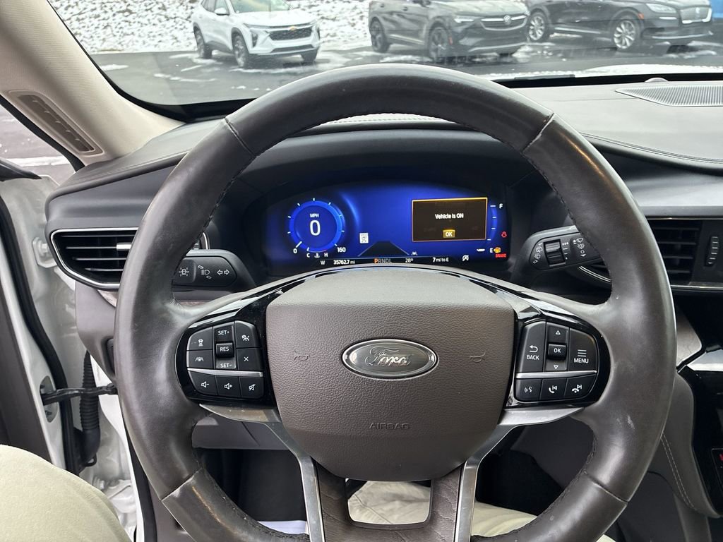 Used 2022 Ford Explorer Platinum w/ Equipment Group 601A image 14