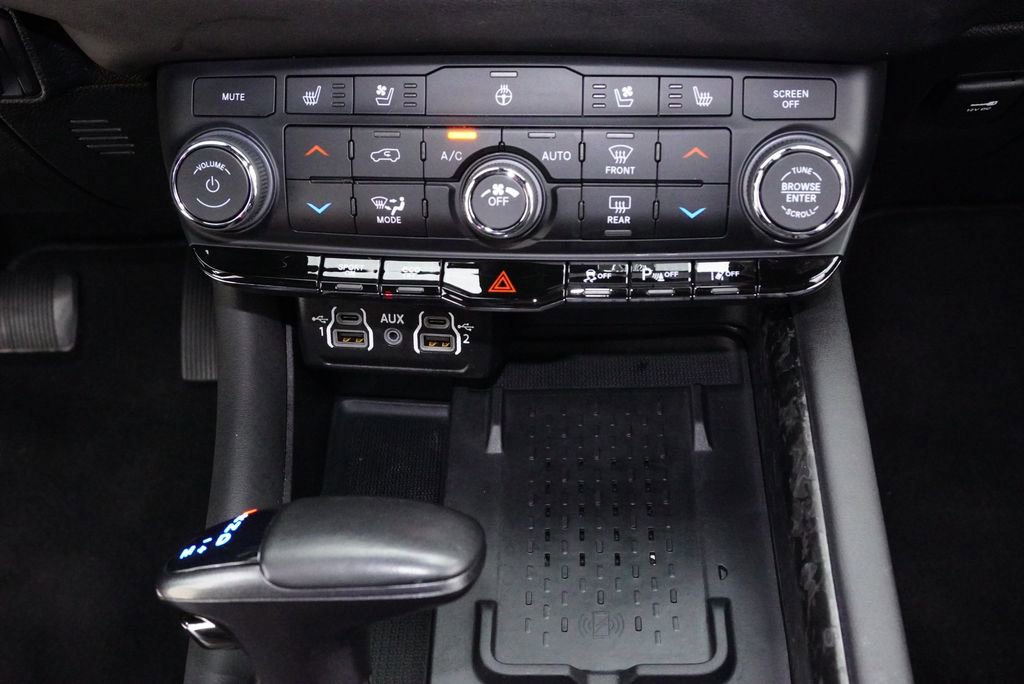 Used 2025 Dodge Durango R/T AWD/4WD image 16