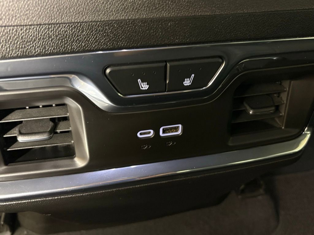 Used 2024 Chevrolet Silverado 3500 High Country w/ High Country Premium Package image 41