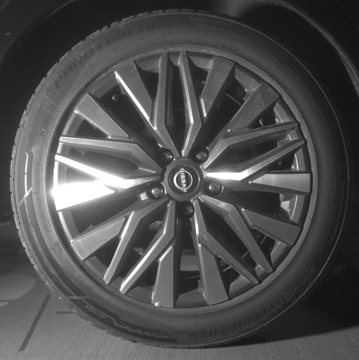 Used 2025 Nissan Altima 2.5 SV FWD image 15