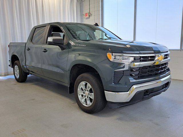 Used 2025 Chevrolet Silverado 1500 LT AWD/4WD image 5