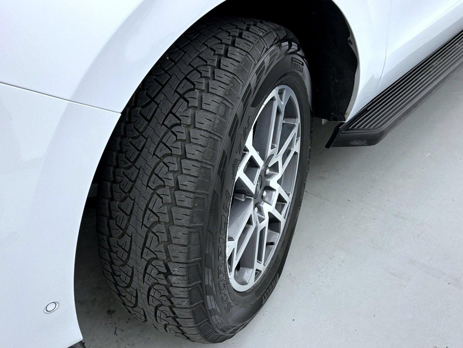 Used 2025 Ford Expedition Max Active AWD/4WD image 27