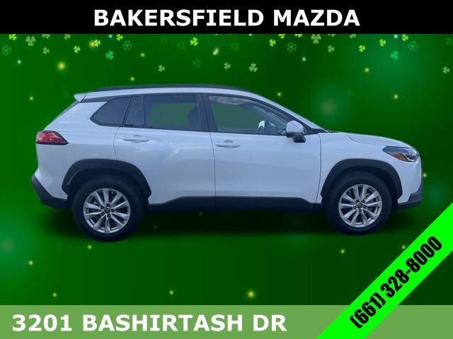 Used 2024 Toyota Corolla Cross LE image 6