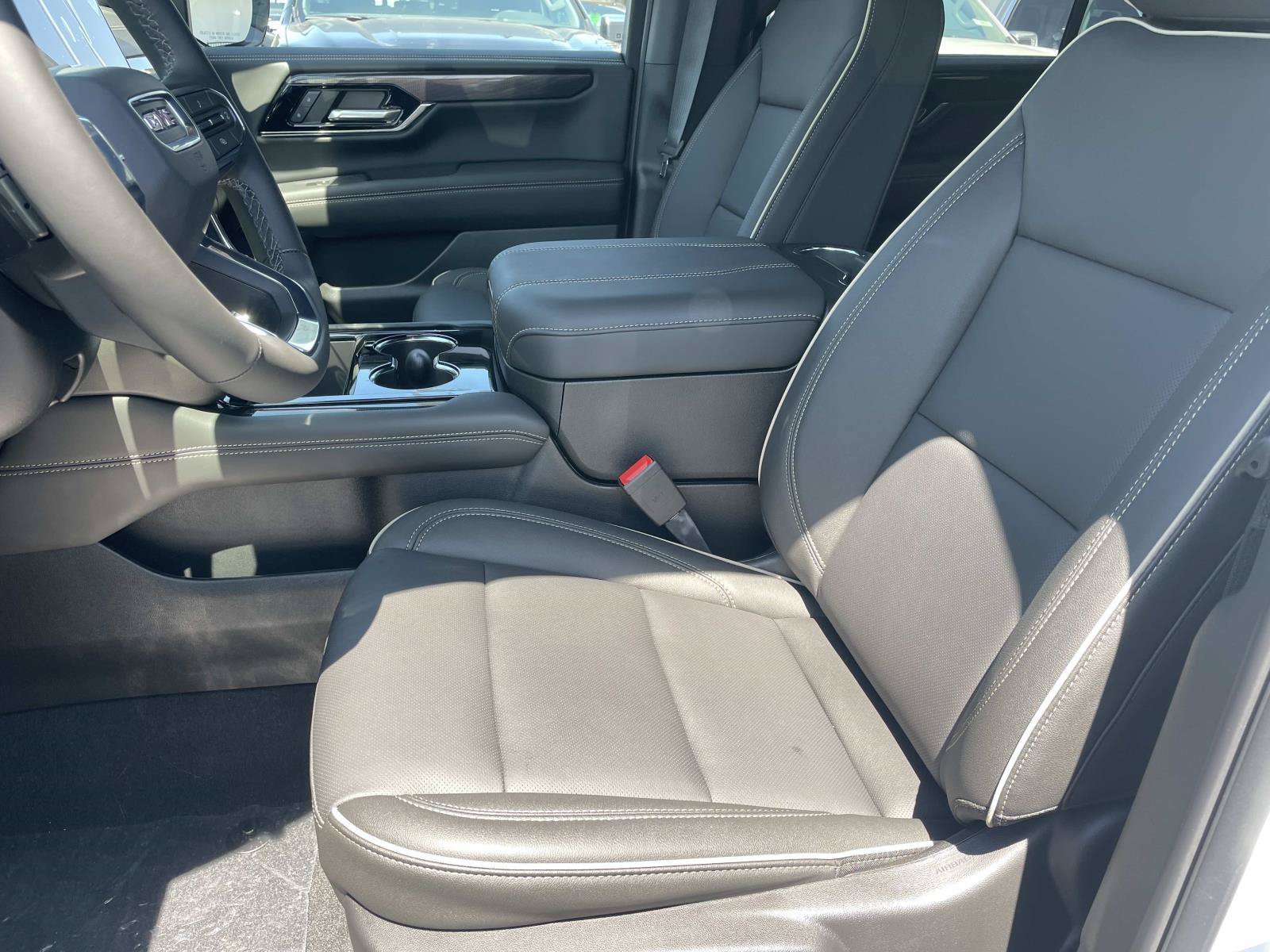 New 2026 GMC Yukon XL Elevation RWD image 21