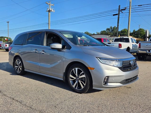 Used 2023 Honda Odyssey Touring image 1