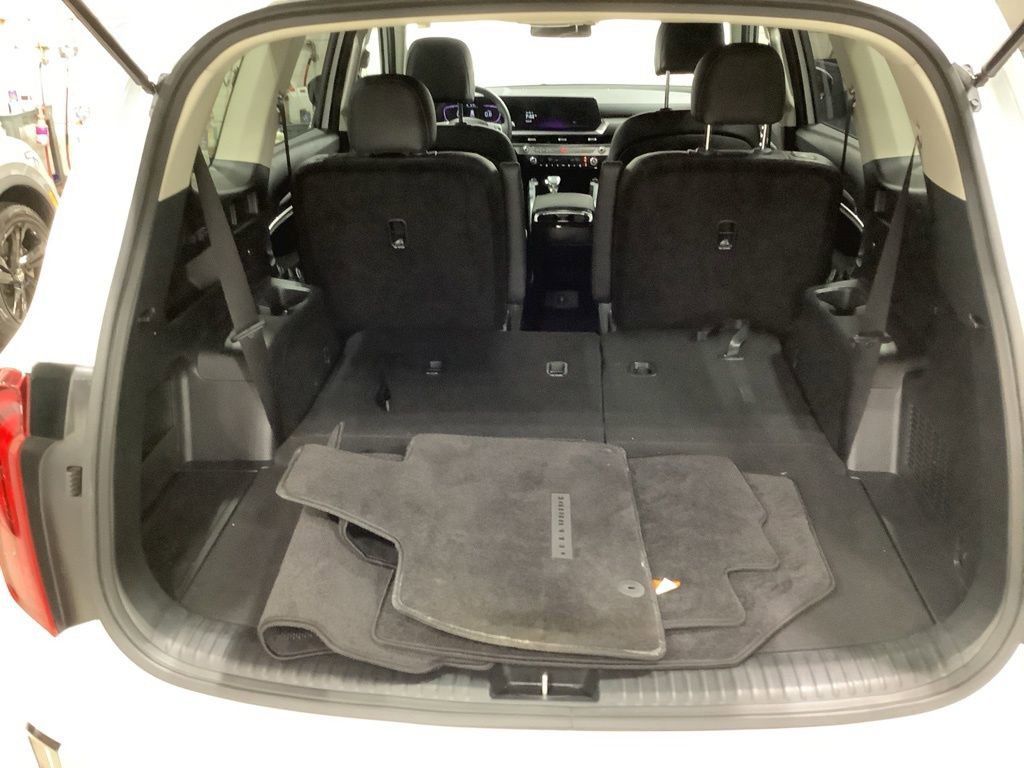 Used 2023 Kia Telluride S image 16