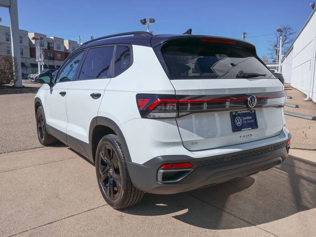 Certified 2025 Volkswagen Taos SE FWD image 3