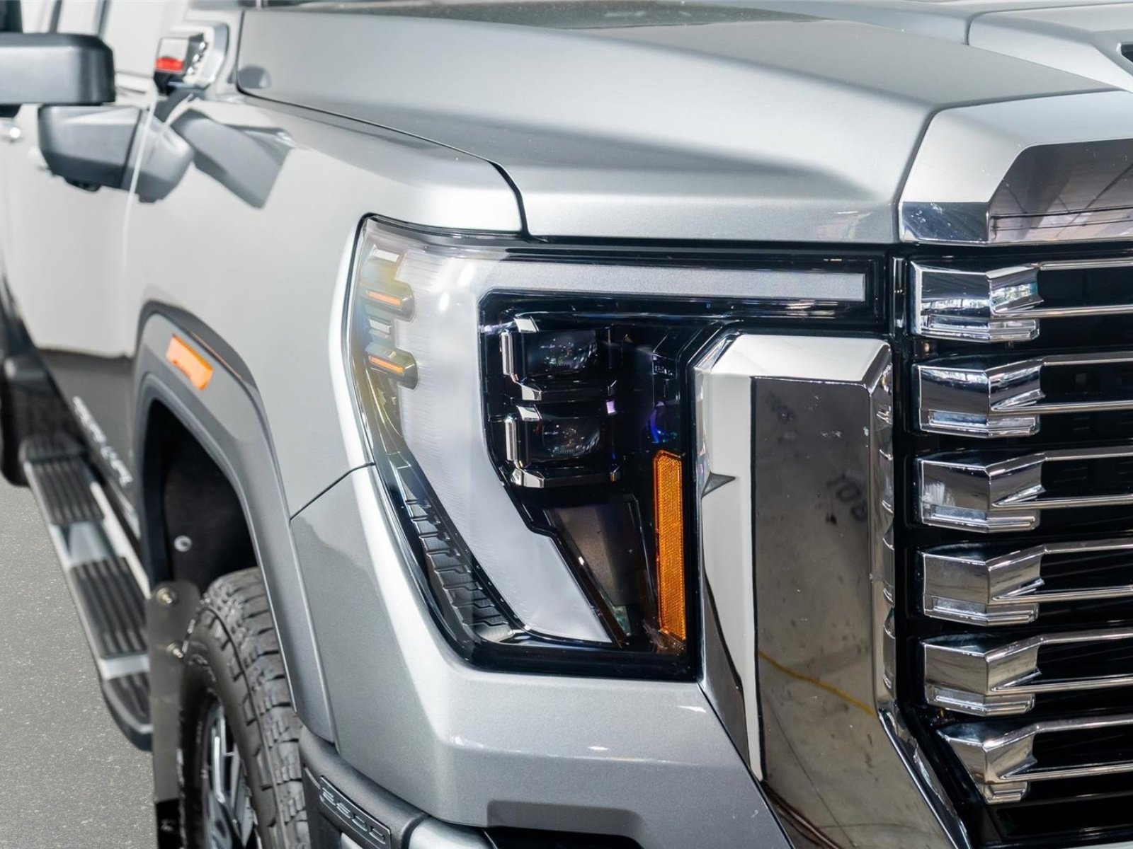 Used 2025 GMC Sierra 3500 Denali w/ Denali Reserve Package image 21