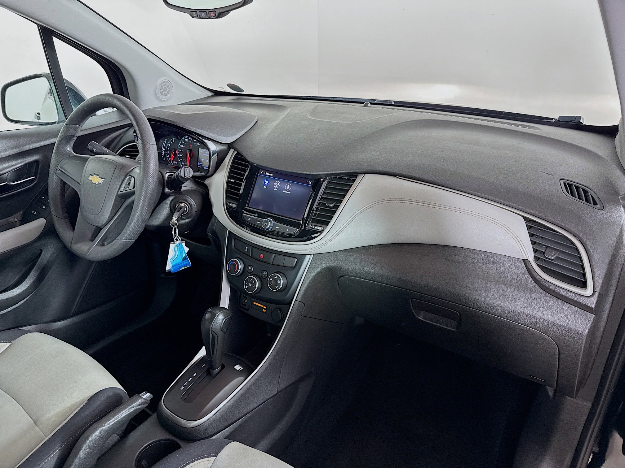 Used 2020 Chevrolet Trax LS image 34