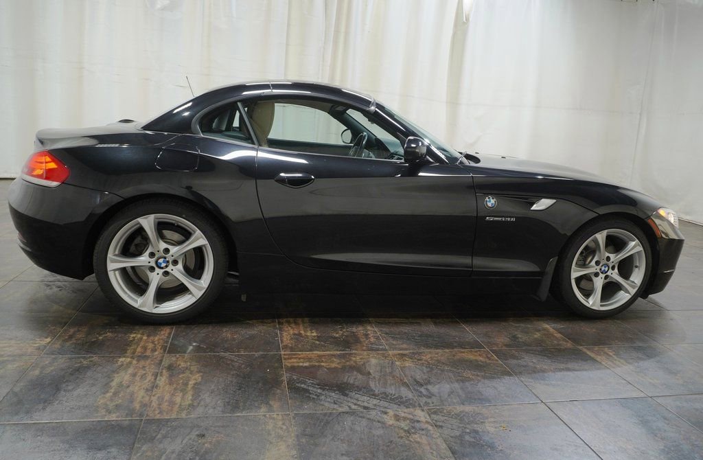Used 2013 BMW Z4 sDrive28i image 3
