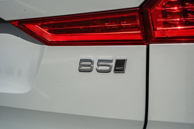 Used 2024 Volvo XC60 B5 Plus image 9