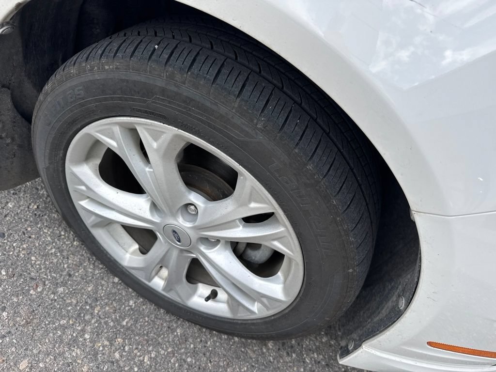 Used 2012 Ford Fusion SE FWD image 2