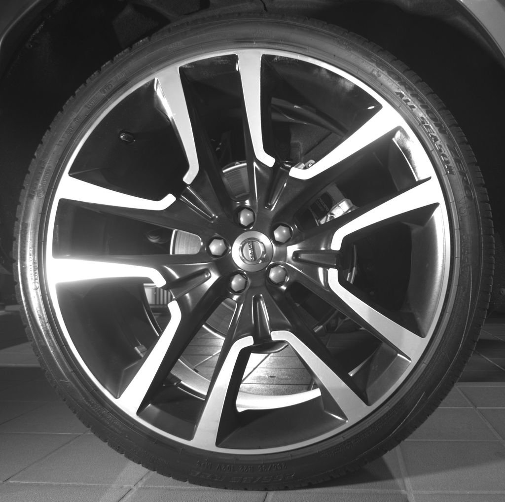 Certified 2024 Volvo XC60 B5 Ultimate w/ Protection Package Premier AWD/4WD image 27