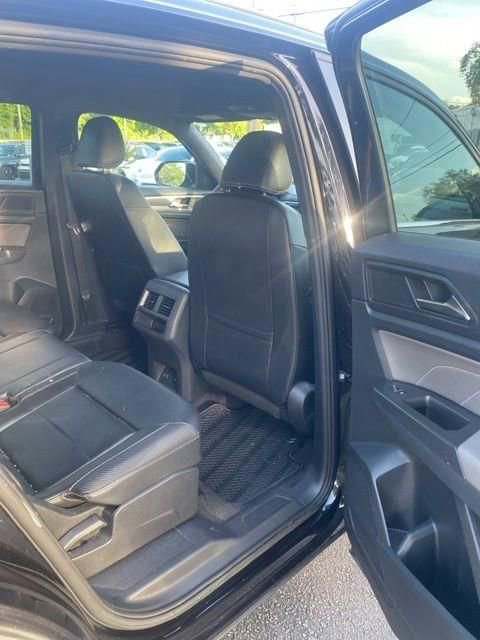 Used 2023 Volkswagen Atlas Cross Sport SE FWD image 13