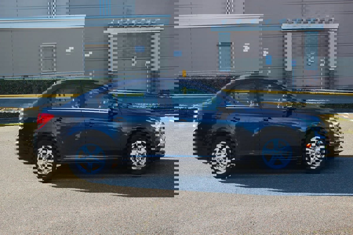 Used 2016 Chevrolet Cruze LT w/ Technology Package image 7