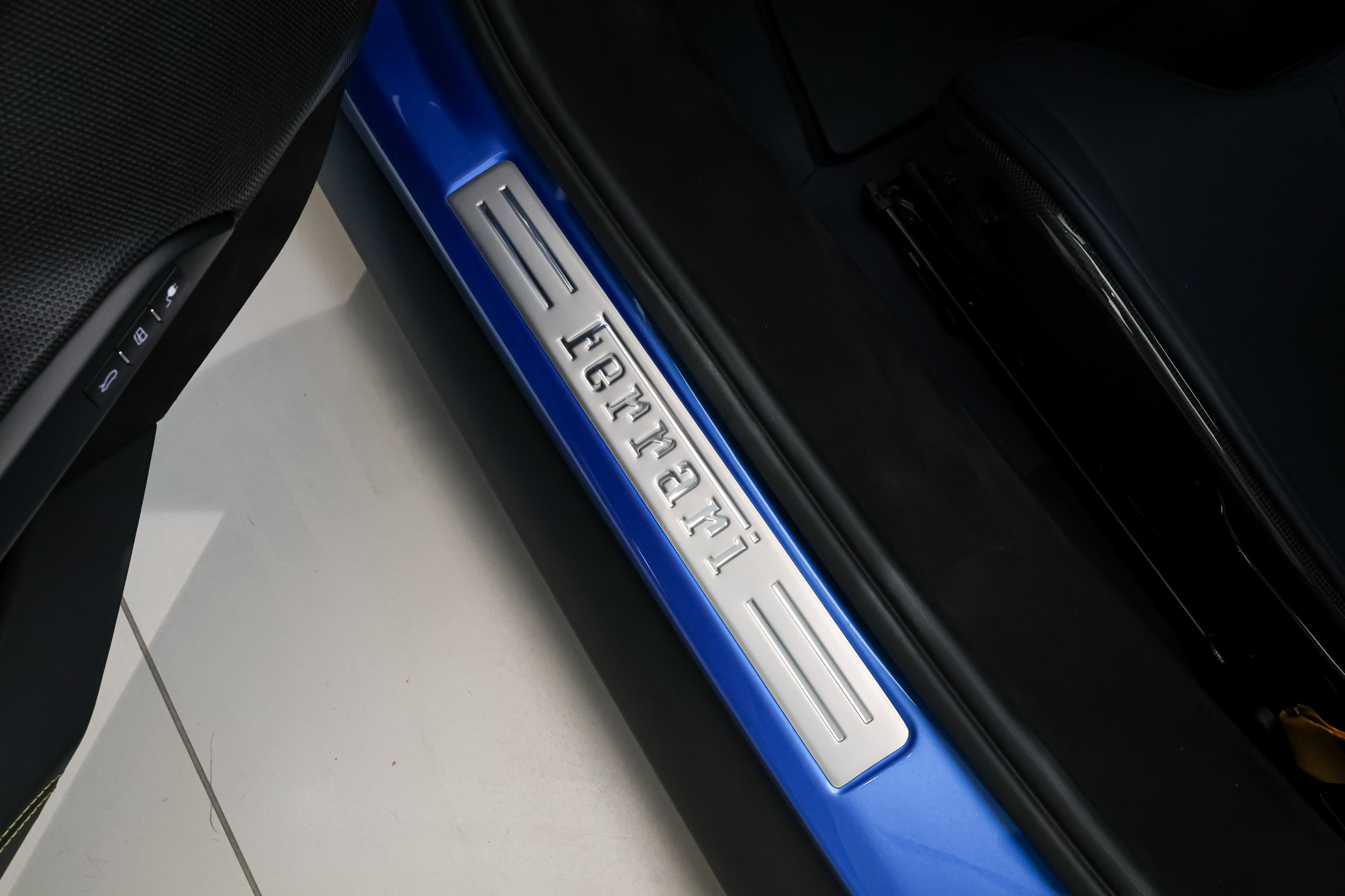 Used 2024 Ferrari 296 GTS image 12