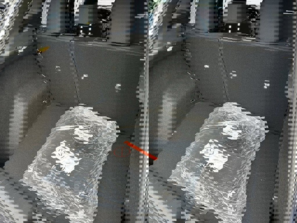 New 2026 Nissan Kicks SV image 14