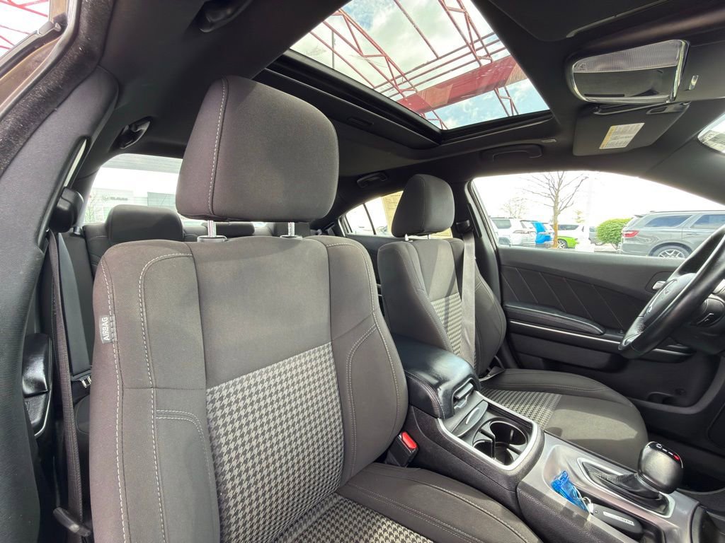 Used 2023 Dodge Charger SXT image 32