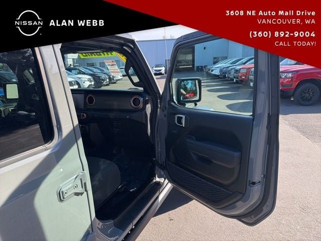 Used 2023 Jeep Wrangler Unlimited w/ Cold Weather Group AWD/4WD image 18